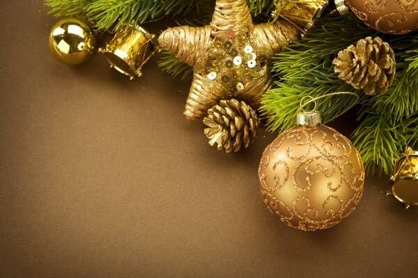 Christmas toys on the Christmas tree with cones