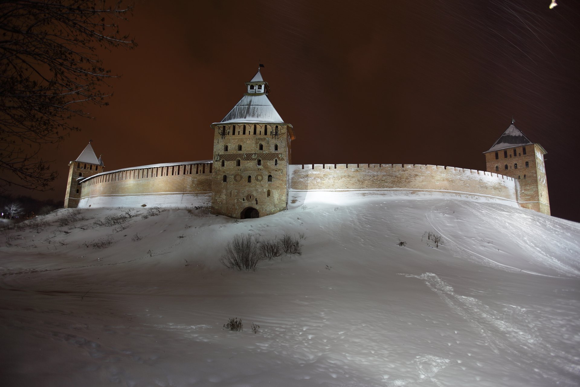 russia veliky novgorod town an ancient city princess spasskaya palace tower the kremlin detinets birthplace tower winter snow night wallpaper