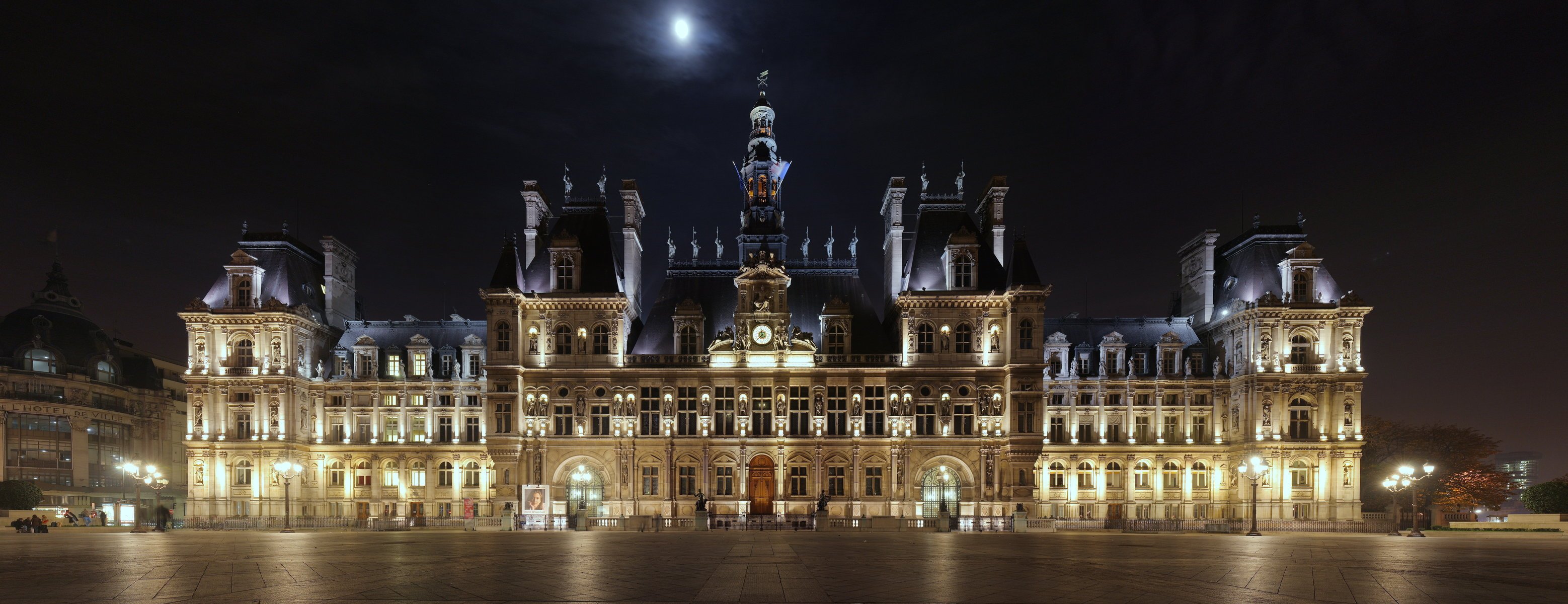 hotel de ville parigi francia hotel de ville hotel piazza panorama notte luci illuminazione luna lanterna sculture orologio