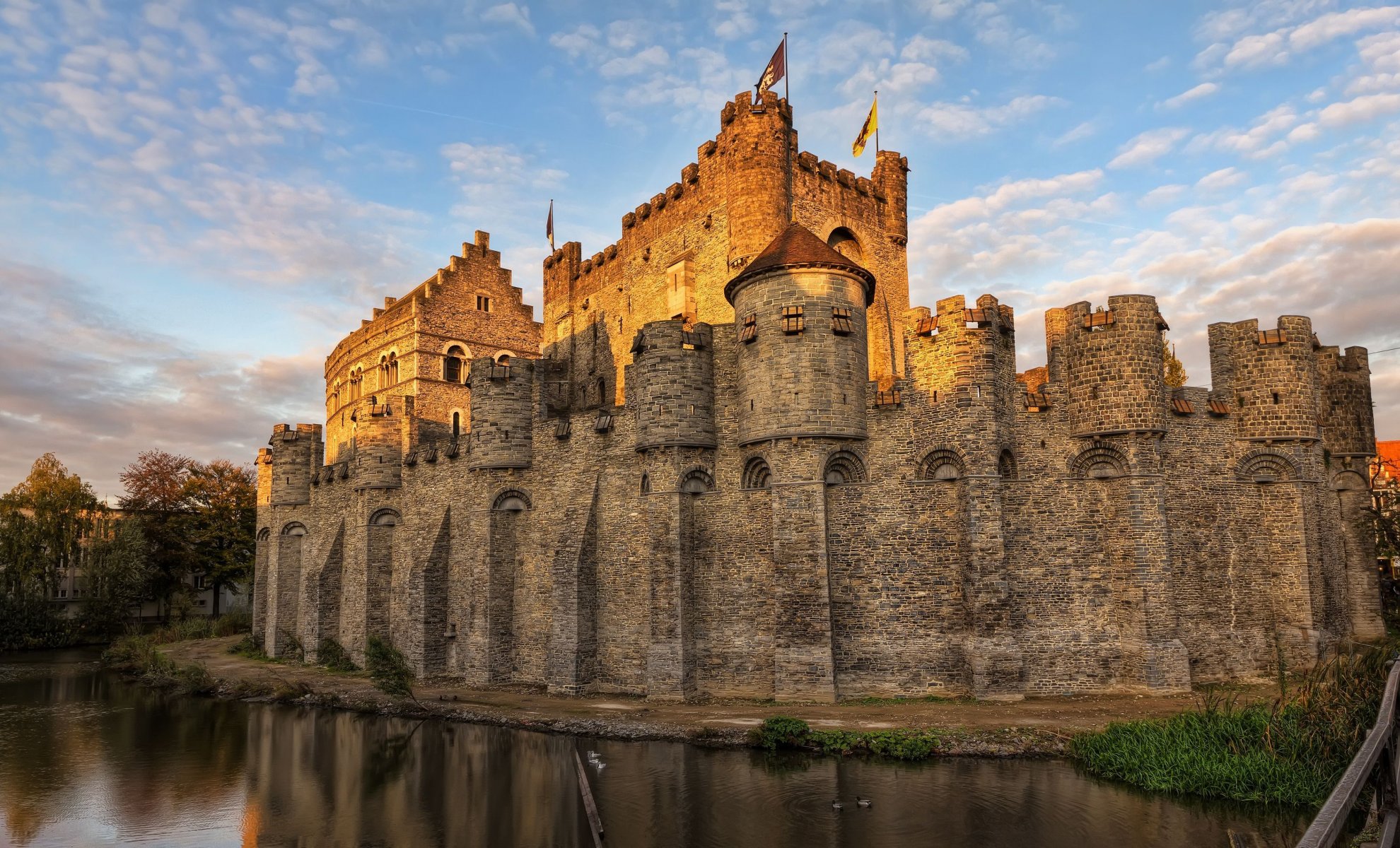 gand belgique château fossé