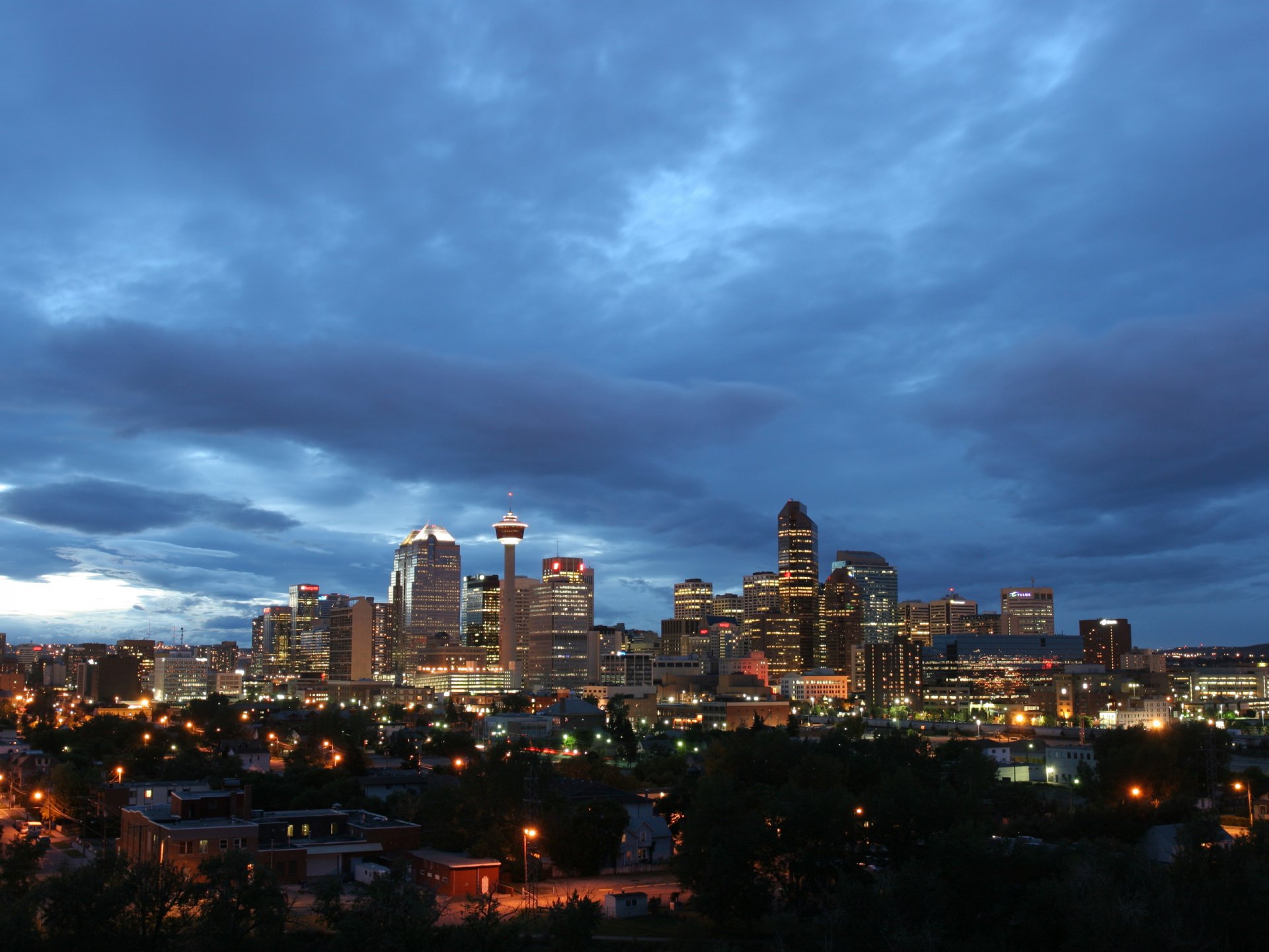 canada calgary lumières soirée crépuscule bleu ciel