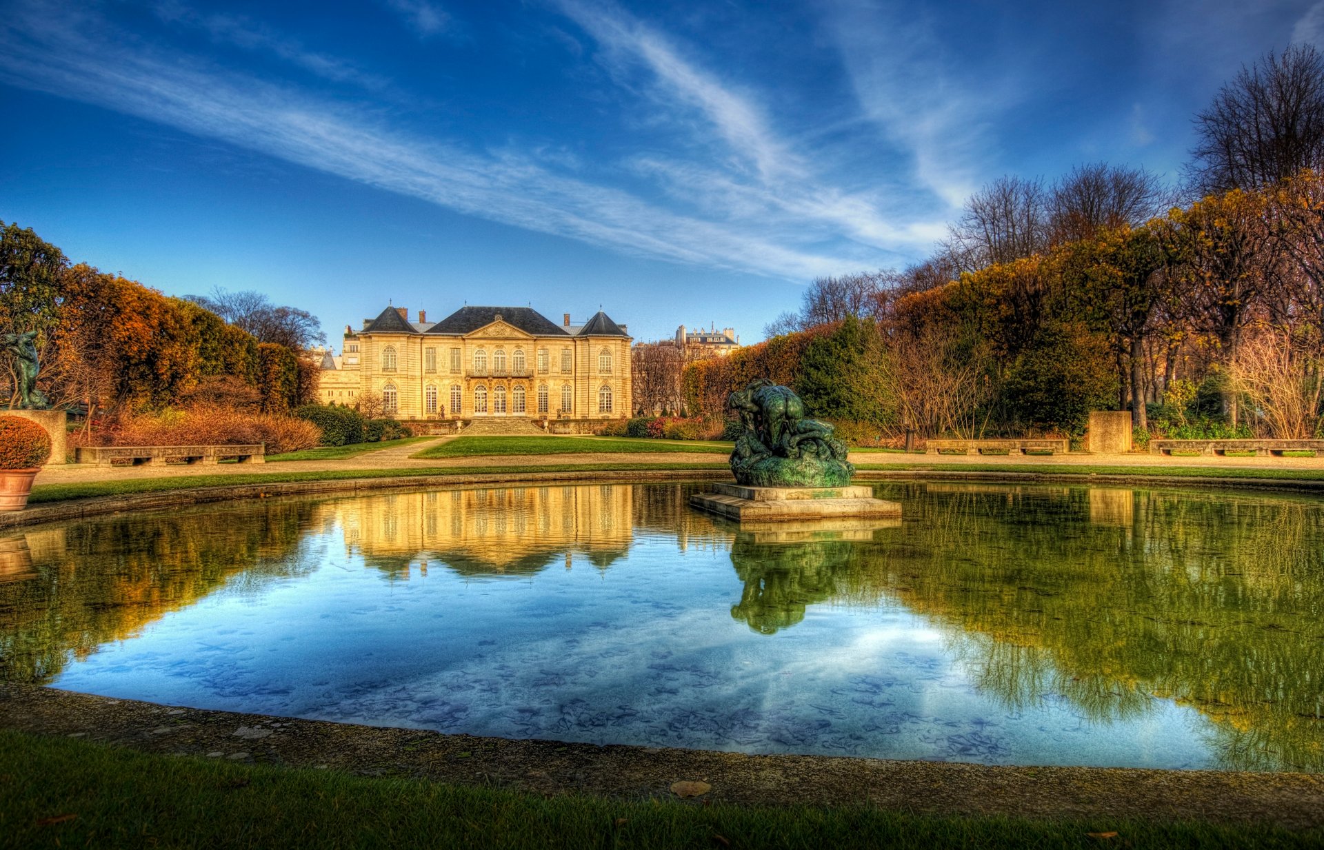 paris fountain manor water france house sky