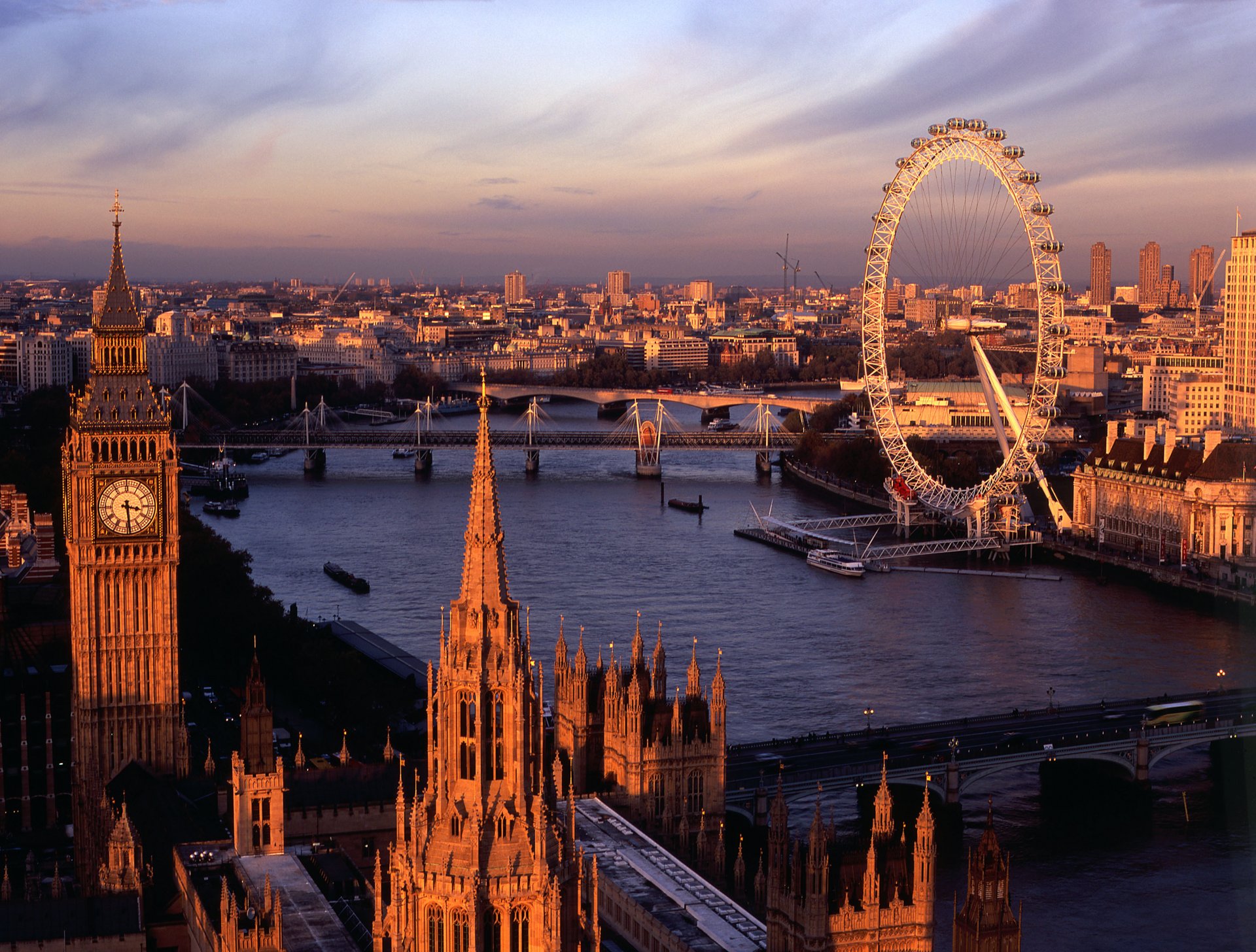 city london height bridge river boats boat buildings nedoskreby houses clock sky clouds clouds wheel