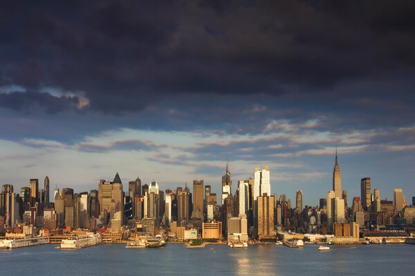 New York buildings on the background of the pier