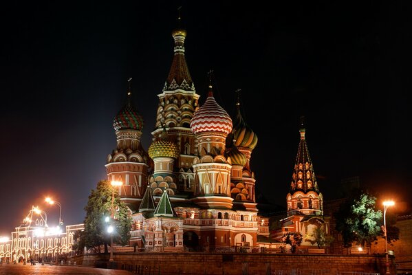 Noche hermosa foto del templo