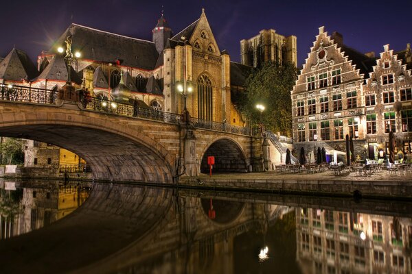 Belgian Bridge at night