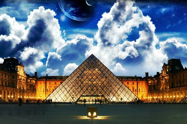 El maravilloso Louvre bajo el cielo de París