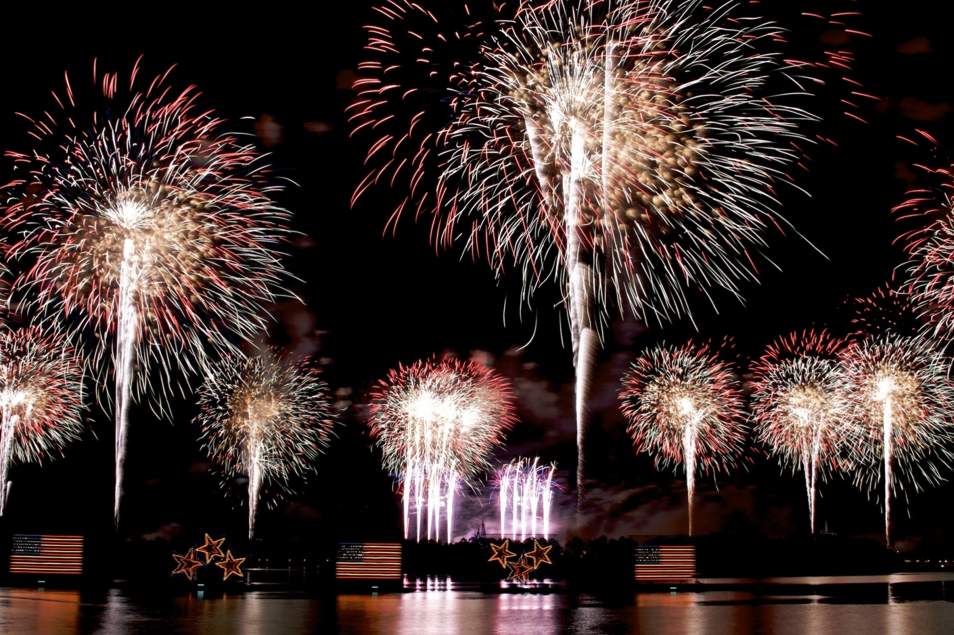 noche fuegos artificiales disney reino mágico árbol de navidad decoración