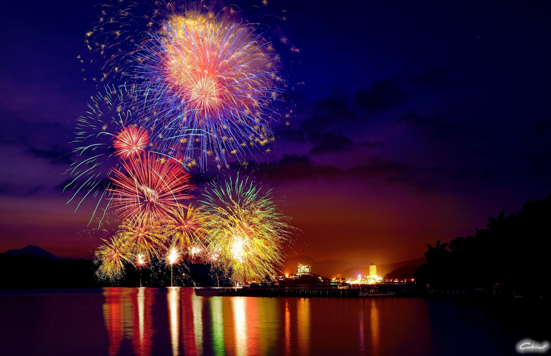 lichter see nacht stadt feuerwerk