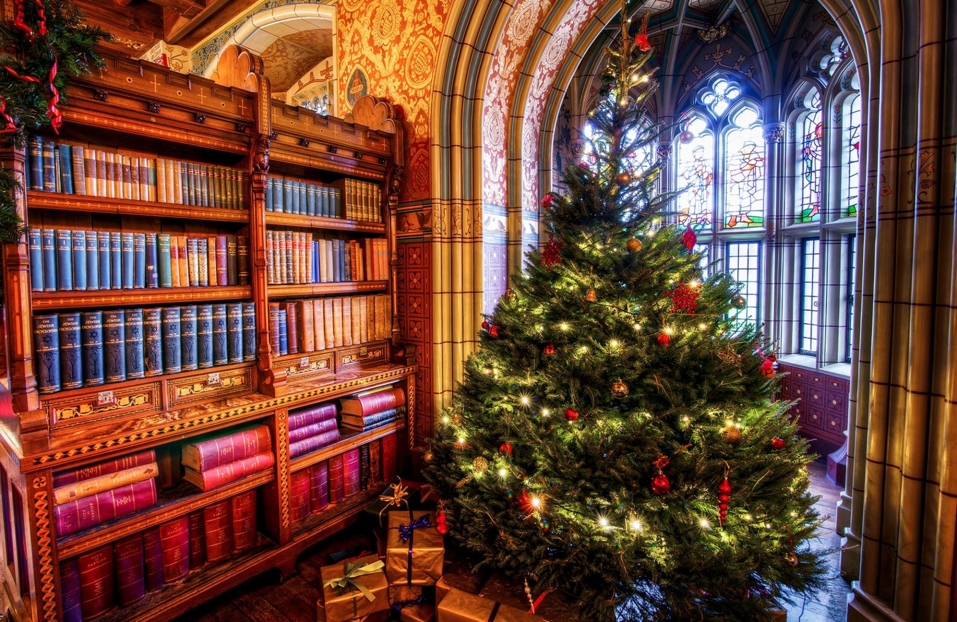 weihnachtsbaum schöne weihnachten neujahr fenster bogen urlaub schrank bücher zimmer wandbild