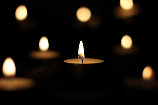 Kinship with candles on the table