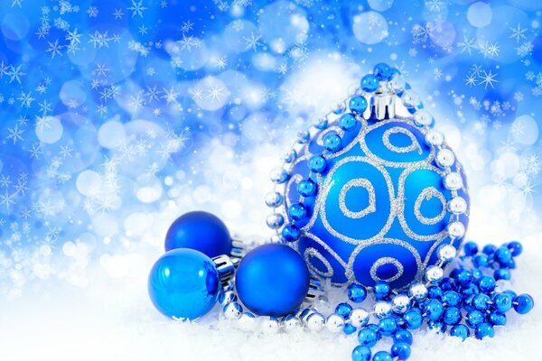 Blue ball with patterns and beads