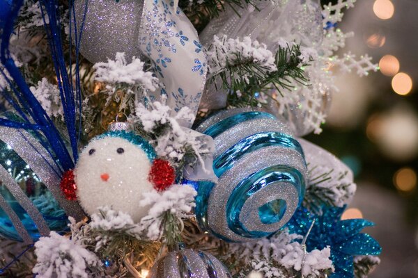 Décorations de Noël. boules et ruban