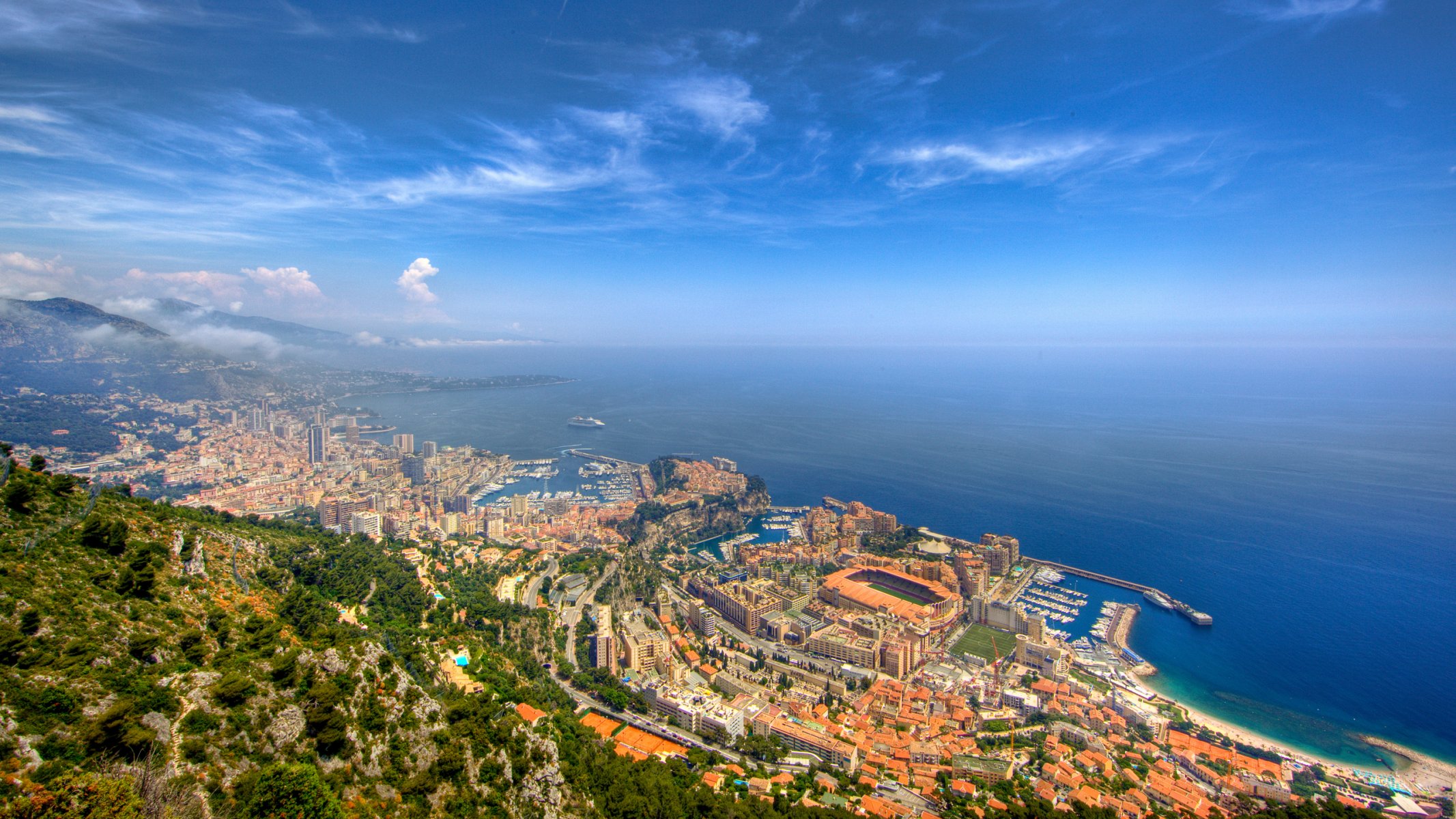 stadt monaco monte carlo wolkenkratzer meer weite landschaft horizont hafen natur