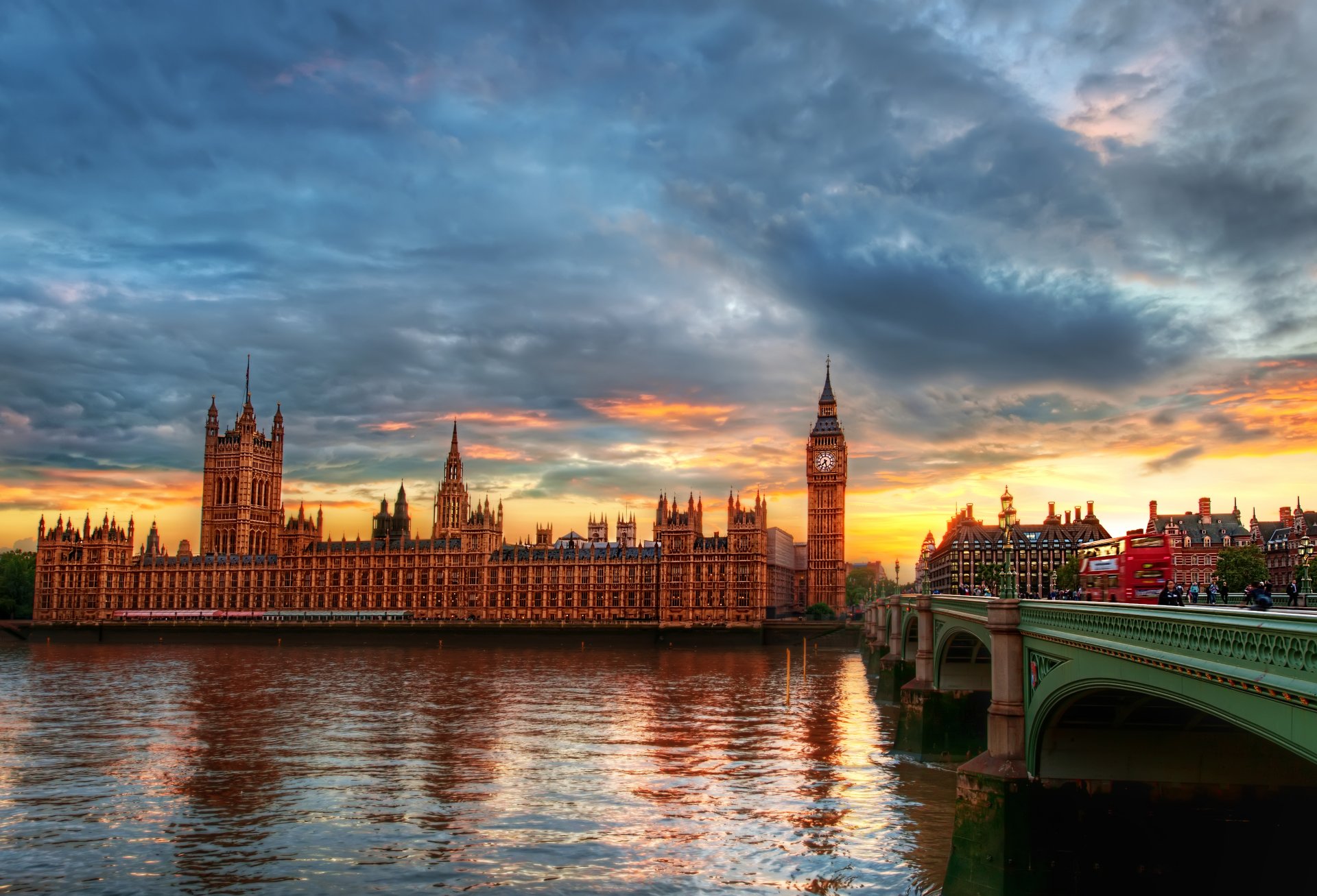 town london river thames palace of westminster clock tower