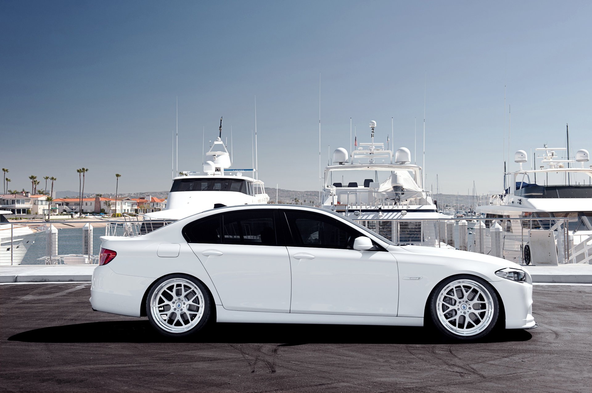 bmw cumowanie bmw f10 5 series jachty biały white