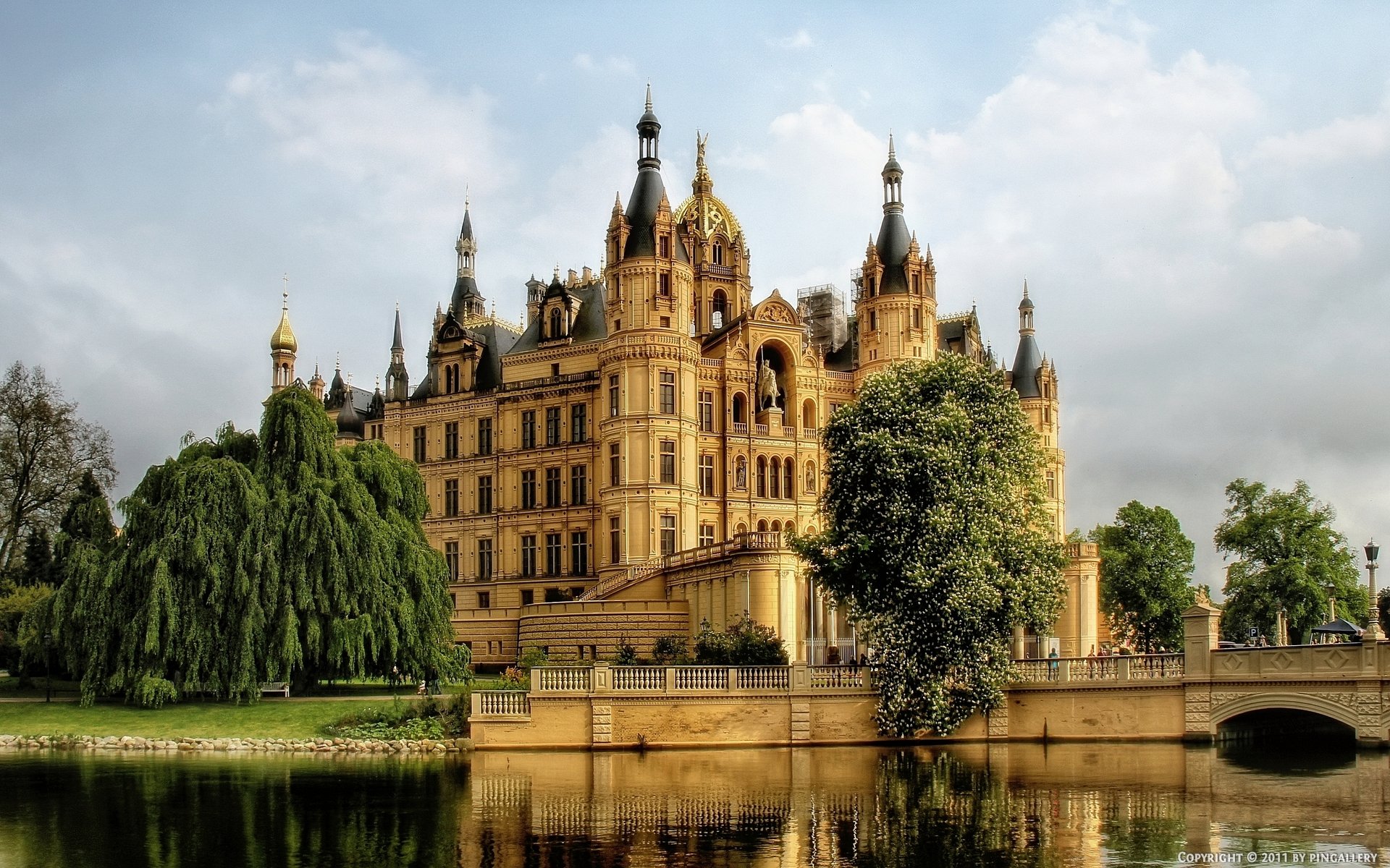 germany schwerin castle water tree