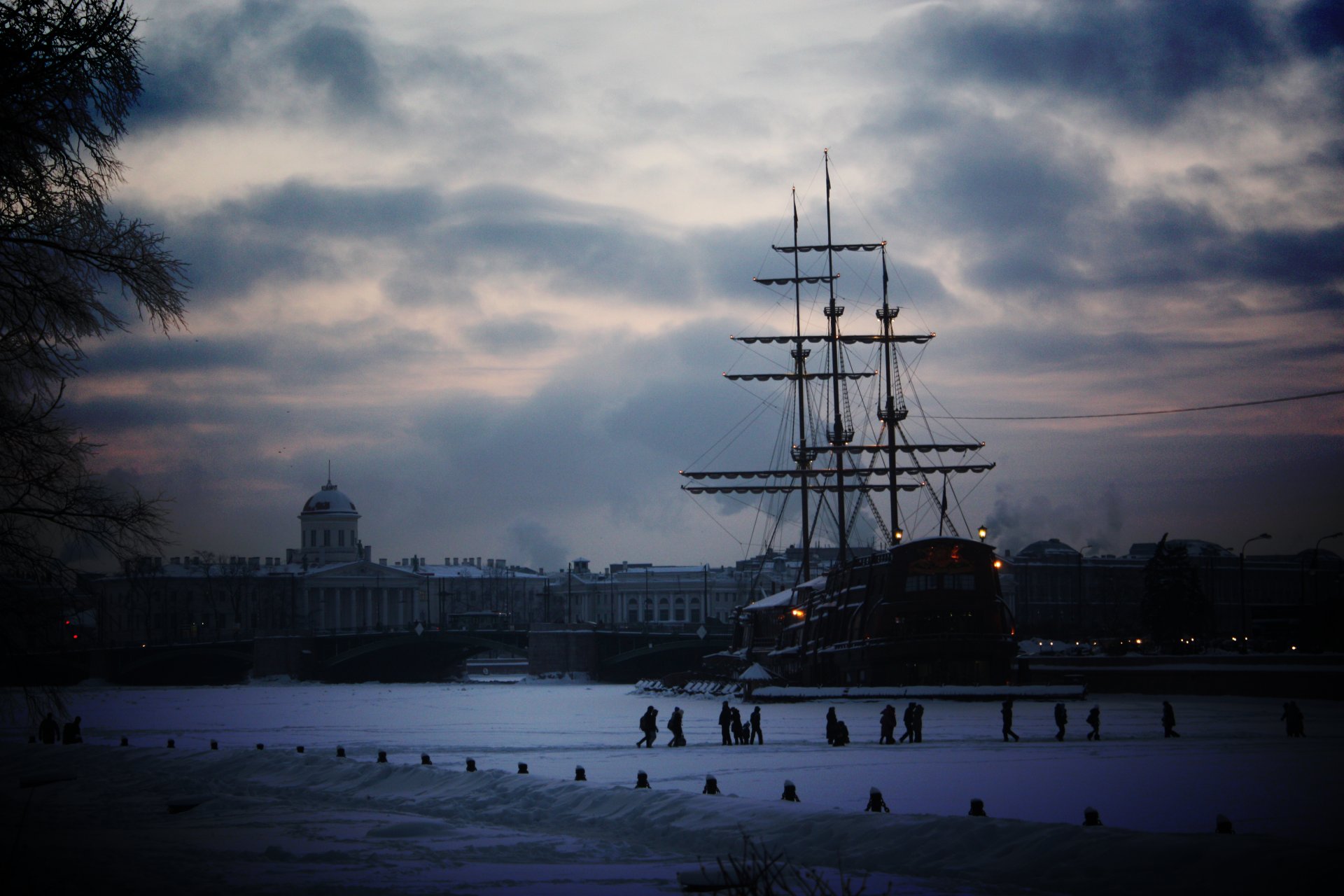 ailboats ship winter peter st. petersburg snow town