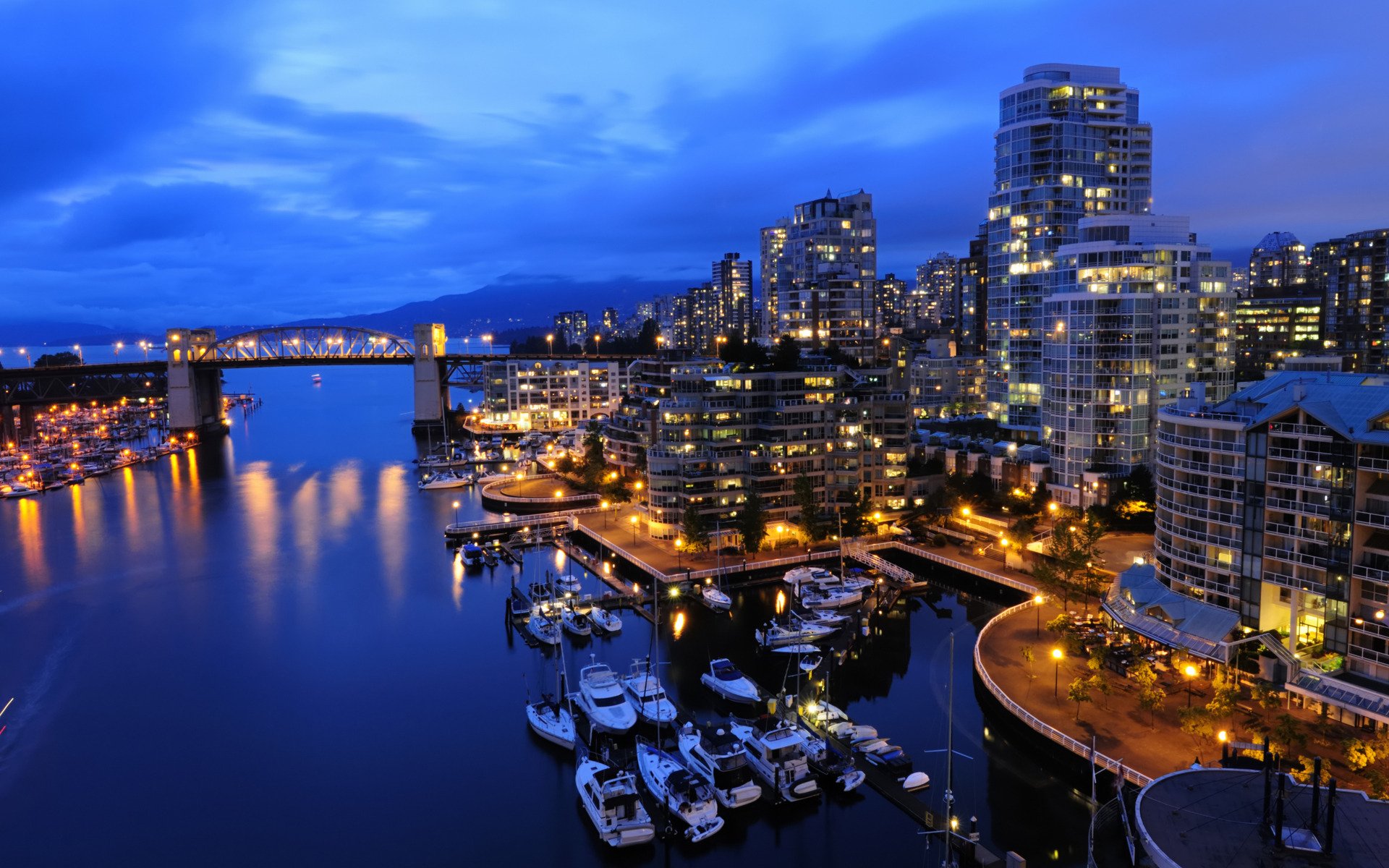 ville vue nuit mer océan canada nord vancouver navires bateaux bateaux maisons lumières vie résidents nord