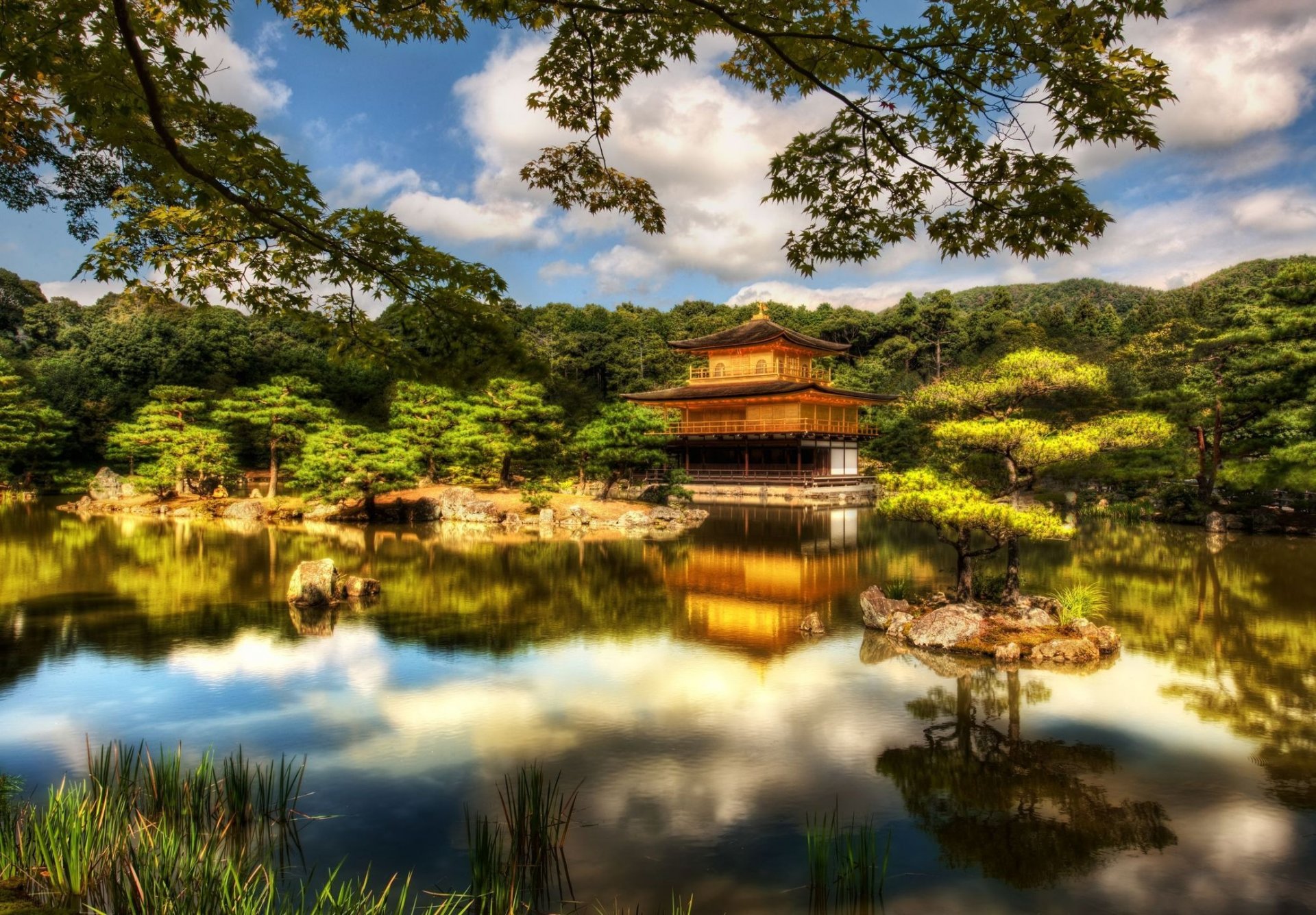 świątynia złoty pawilon kyoto japonia