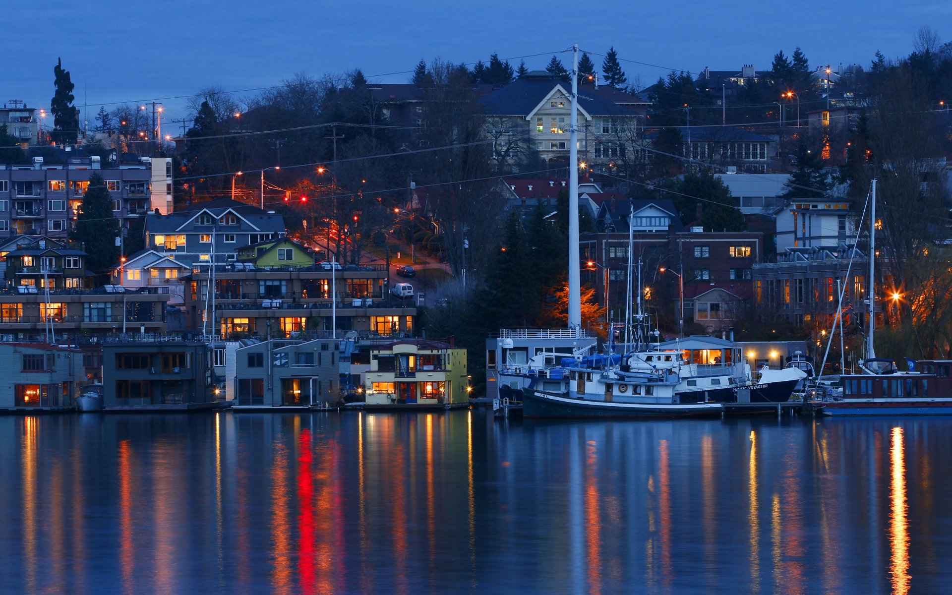 lake night house