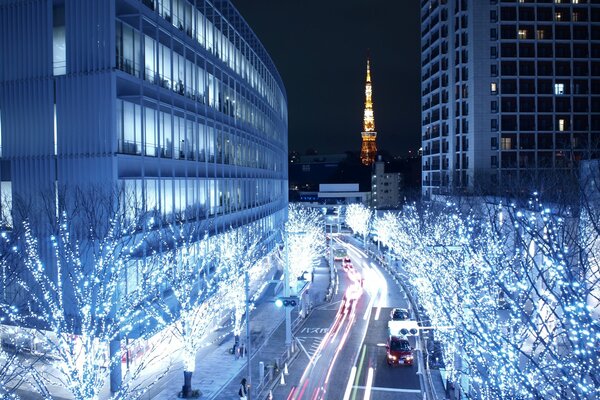 Das blaue Dorf in der Nacht von Tokio