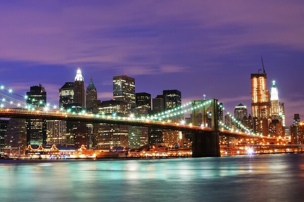 Нью-Йорк, мост в огнях через океан