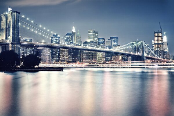 Die Brooklyn Bridge im Fantasy-Stil