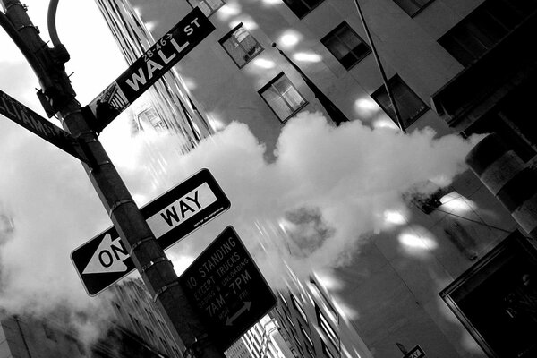 Wall Street, street photo in black and white