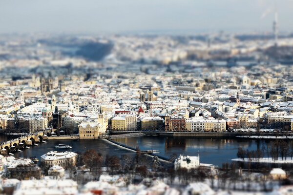 Praga. Zimowe, śnieżne miasto