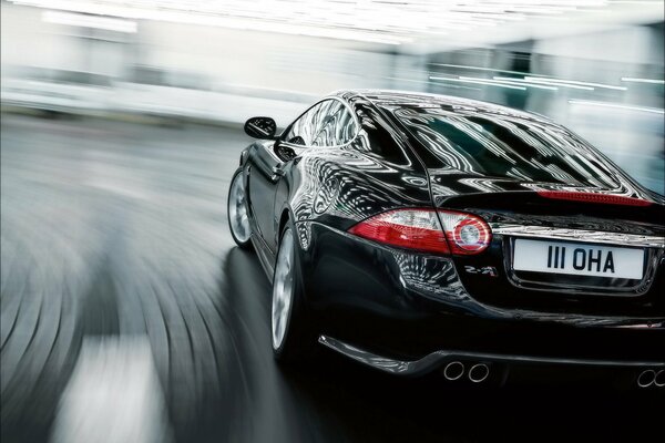 Auto black jaguar maximum speed