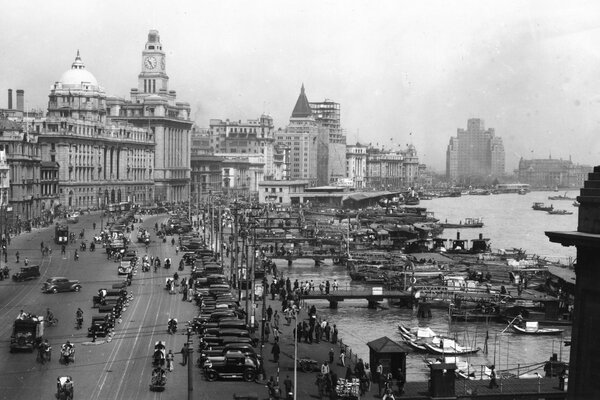 Czarno-białe retro zdjęcie nabrzeża w Szanghaju