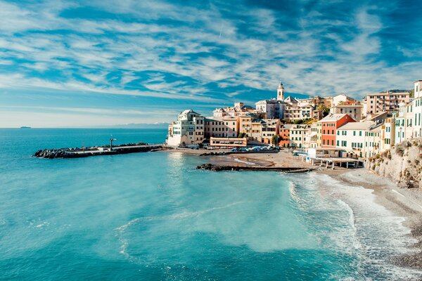 Italienische Häuser am Meer