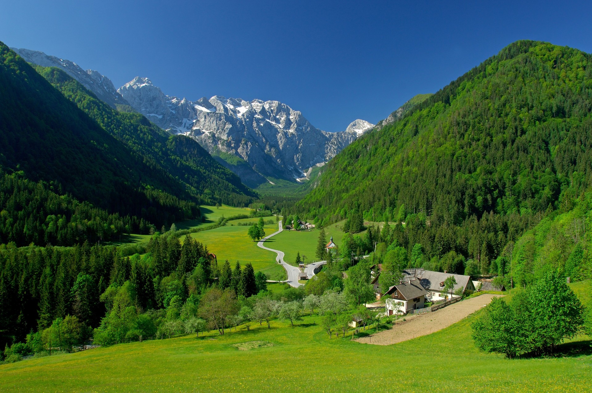 montañas paisaje primavera toscana