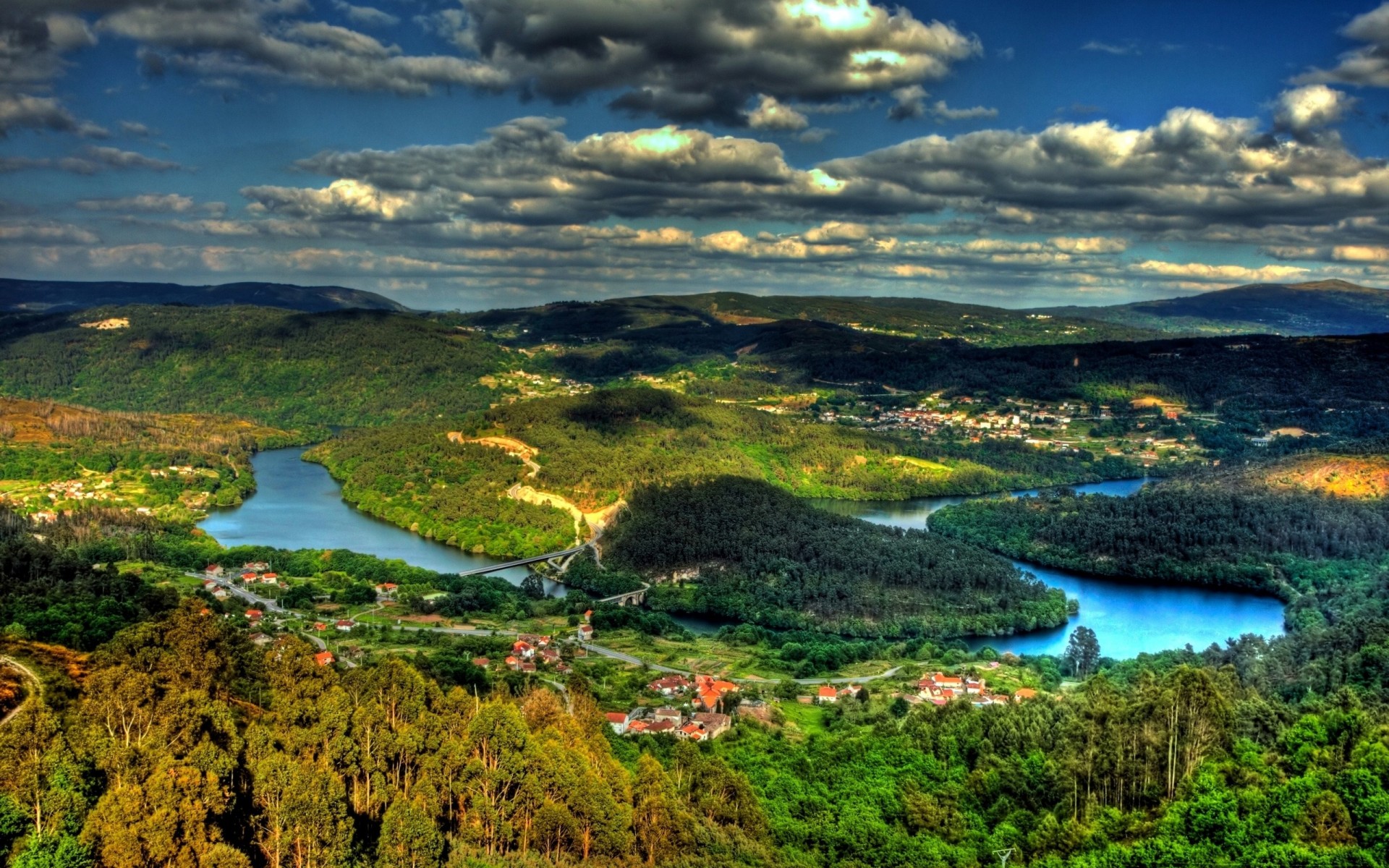 kontrast landschaft ansicht fluss hügel schatten top insel himmel stadt wolken wald hell