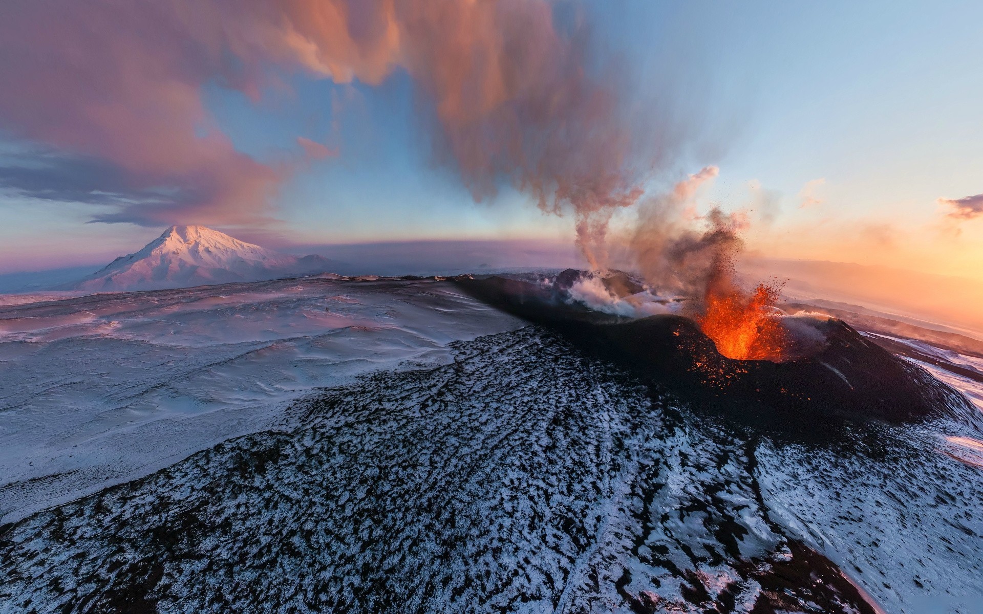 eruzione piatto tolbachik vulcano