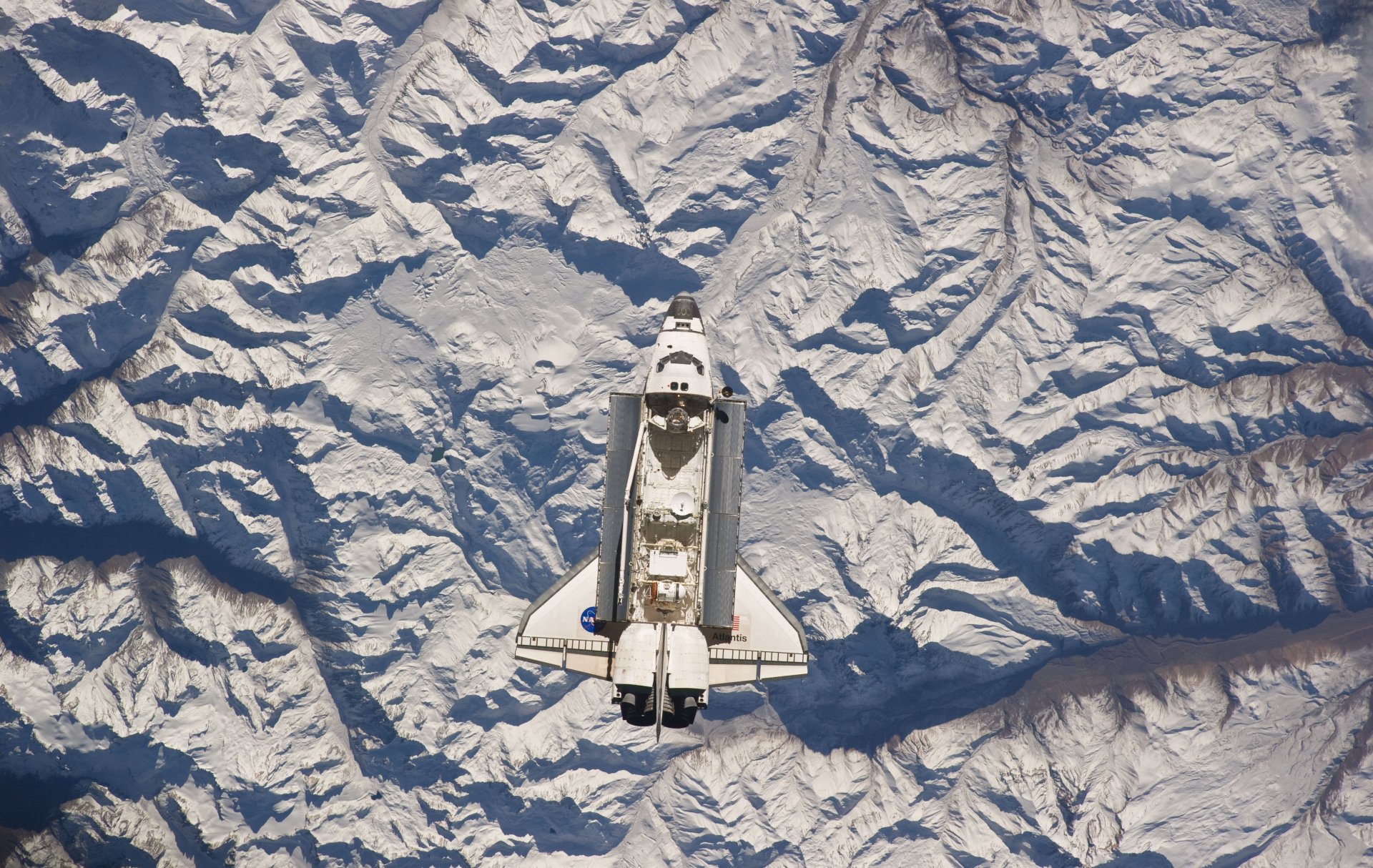 pace shuttle atlantis mountain andes border of argentina and chile