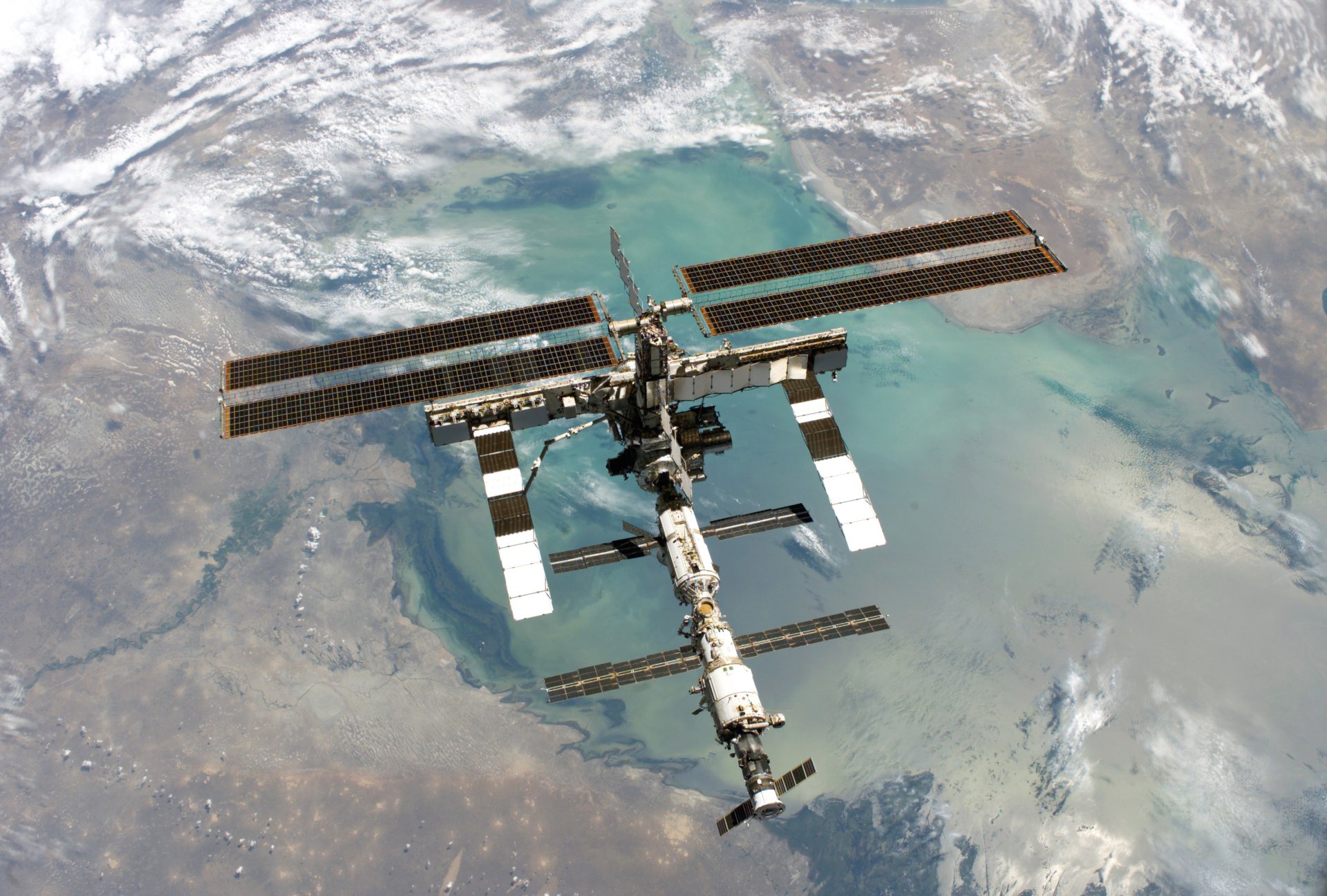 iss space station orbit earth