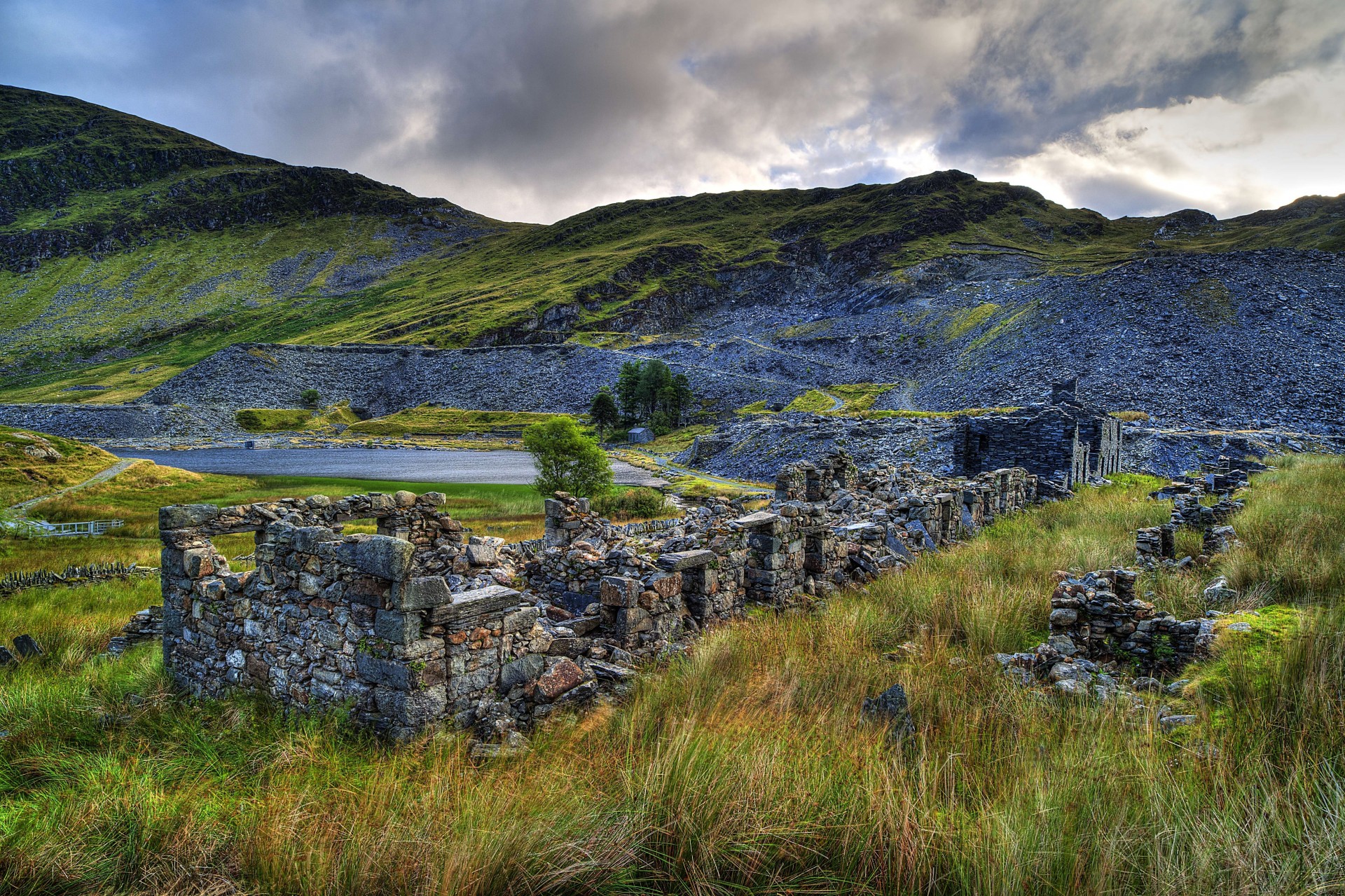 reino unido paisaje montañas snowdonia ruinas