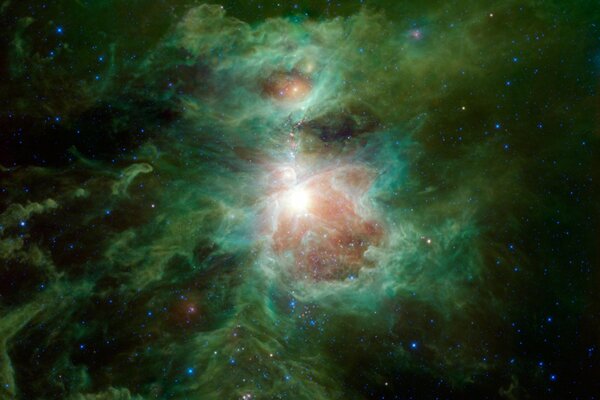 Con il verde spazio della stella nebulosa