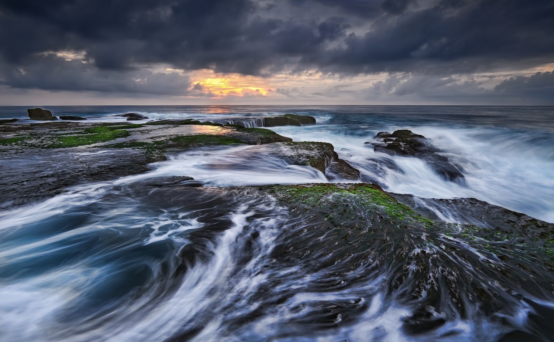 pietre sydney surf costa mare tasman mare australia