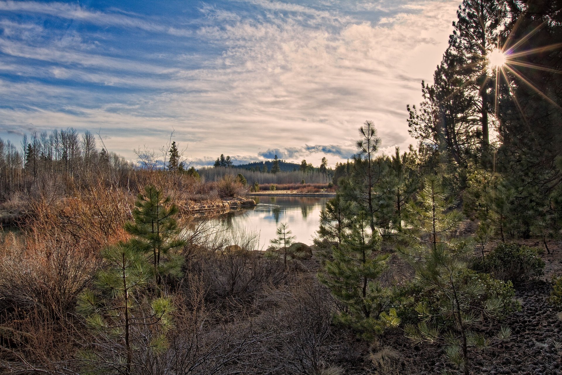 naturaleza sol montañas río bosque rayos