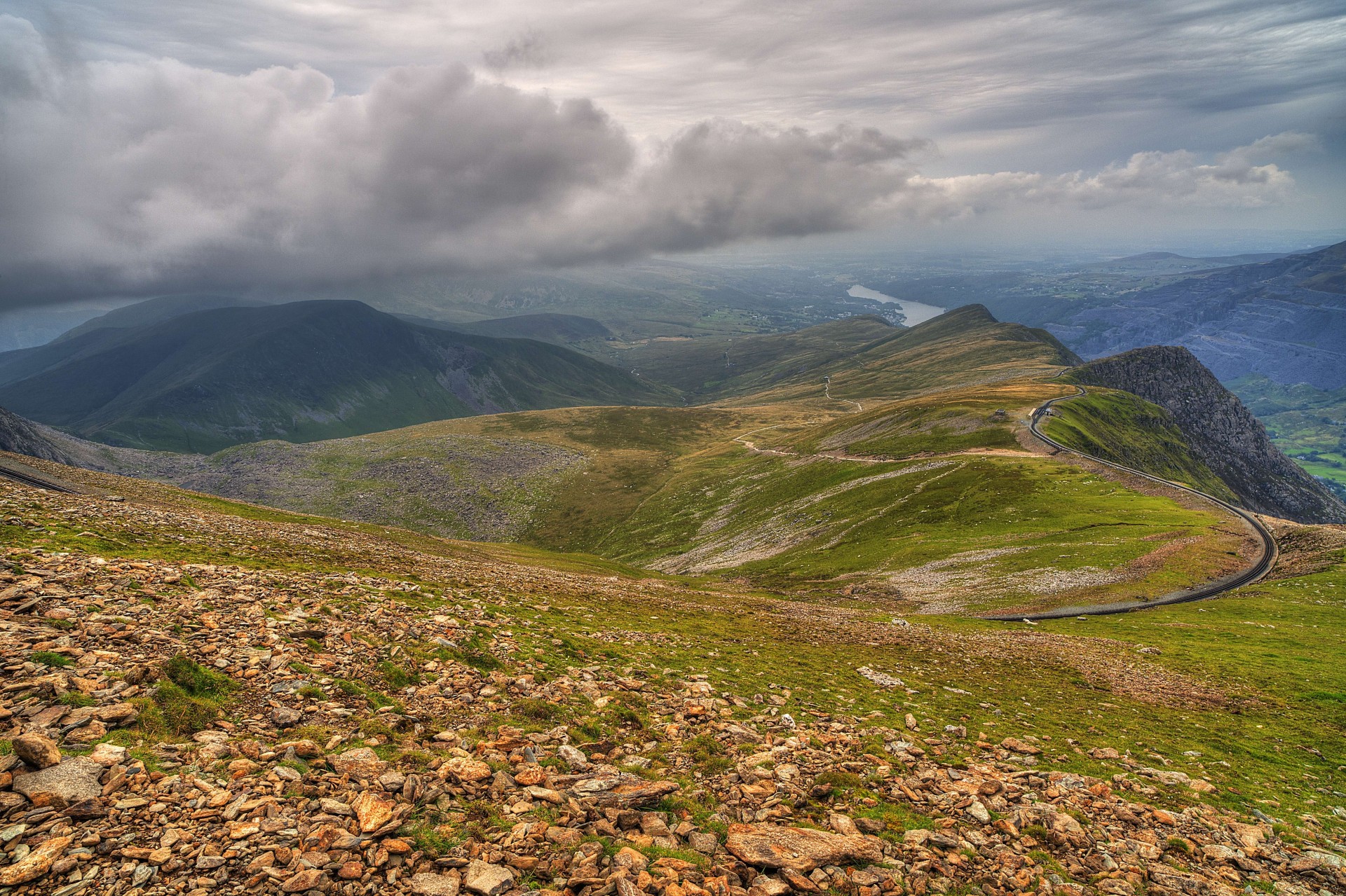 großbritannien berge snowdonia straße natur