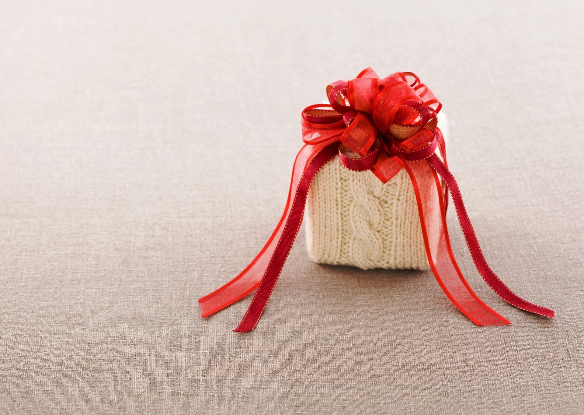 gift red fabric knitted bow tape box