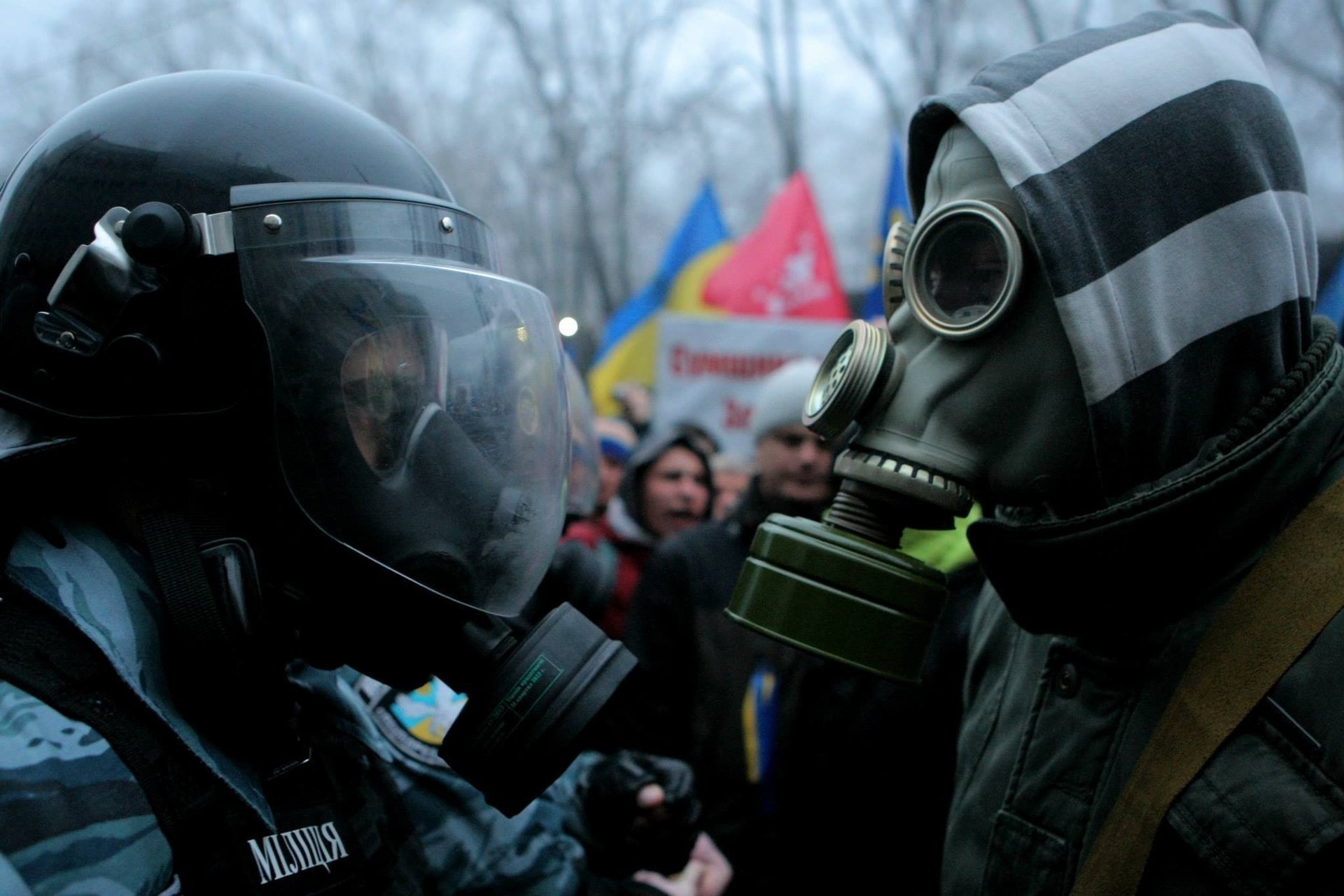 acab police man maska gazowa