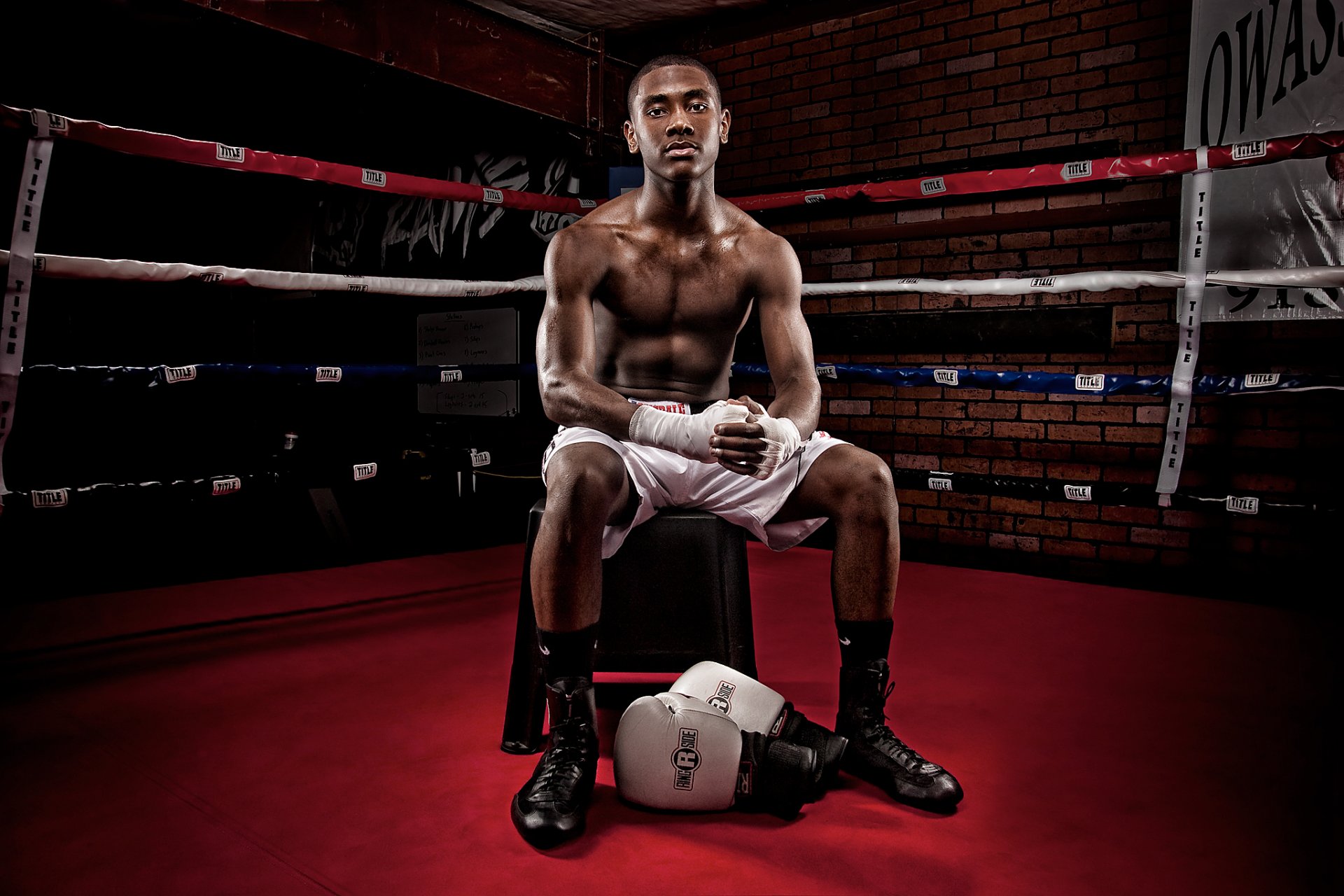 boxer ring black muscles glove