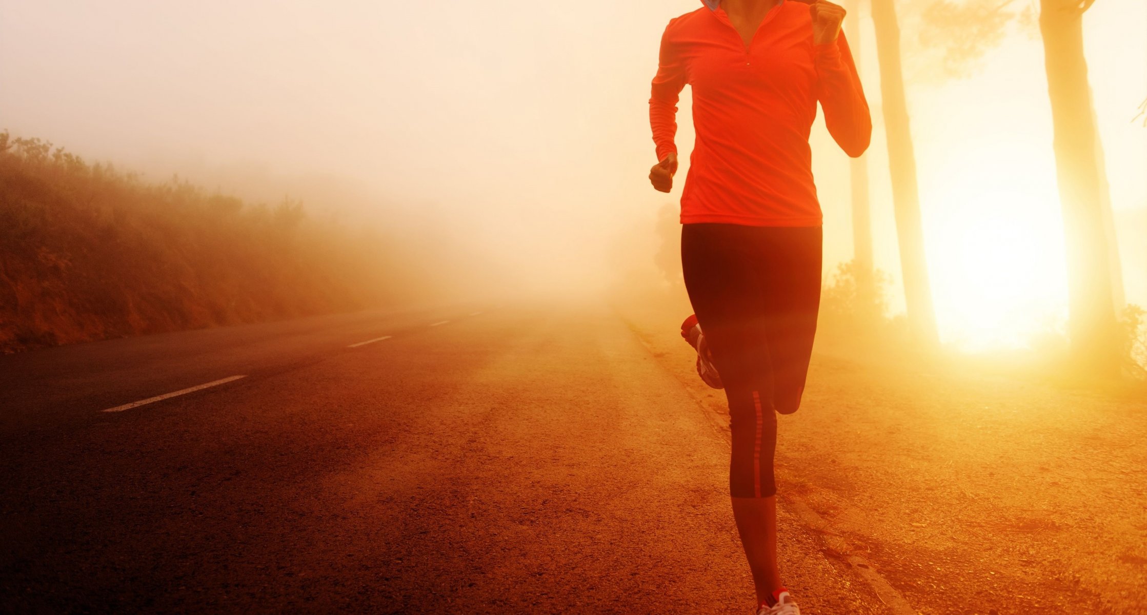 deporte correr chica movimiento acción carretera sol mañana fondo papel pintado pantalla ancha pantalla completa pantalla ancha pantalla ancha