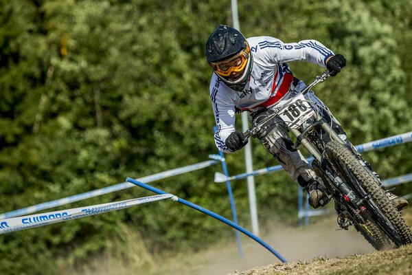 Course de vélo est un sport passionnant