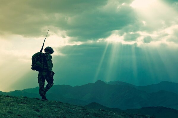 Military among the mountains and the terrible sky