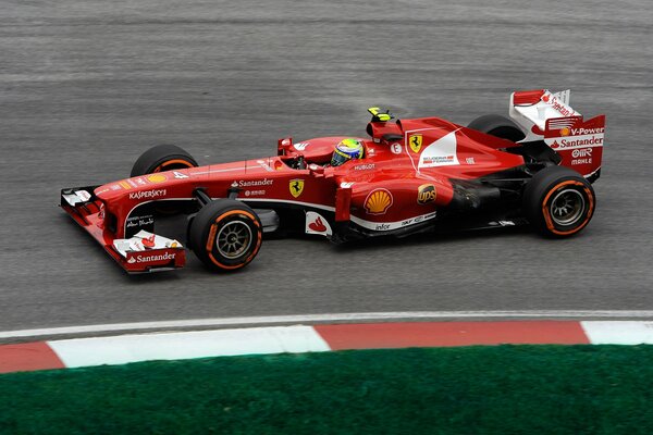 Ferrari f138 в гонках на формуле 1